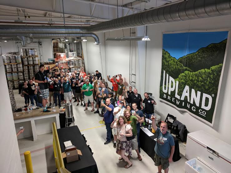 UplandBrewCo's tweet photo. Congrats to #UpCup winner Taylor Brummett with his "Freedom" Scottish Export! 2nd place went to Nathan Pollard w/ "Killer Collie" Kolsch &amp; 3rd to Rod Myers w/ "Foxy Brown" English Porter. #homebrewers #UplandUpCup 🍻🏆 https://t.co/LEK1T2NmFR
