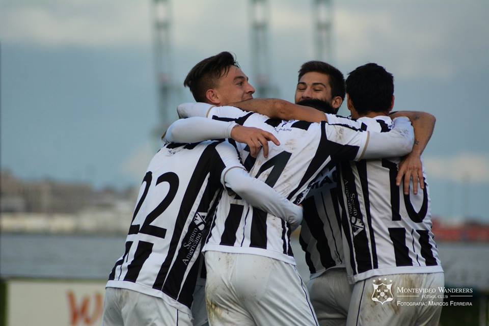 WanderersUy's tweet photo. 🏆⚽ Rampla Jr. 2-3 Wanderers por la tercera fecha del #TorneoIntermedio 2018 https://t.co/QiCtsVRlpi