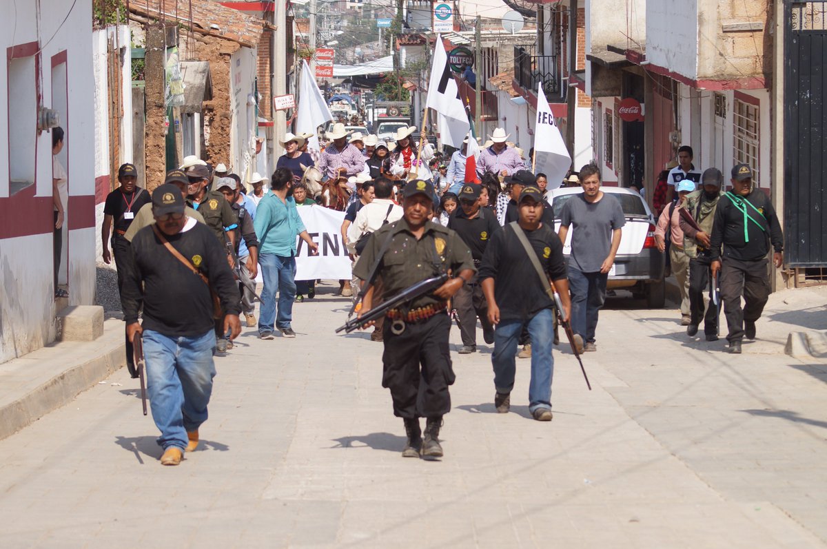 abremaslosojos's tweet photo. Nestora luchó por la paz y habló por su comunidad. En el camino se encontró con un gobierno represor y violento. La encarcelaron para silenciarla pero decidió seguir adelante.

Estos son algunos cuadros del reportaje que hicimos sobre el emotivo regreso a su tierra.

Próximamente https://t.co/Gu7asQDFGJ