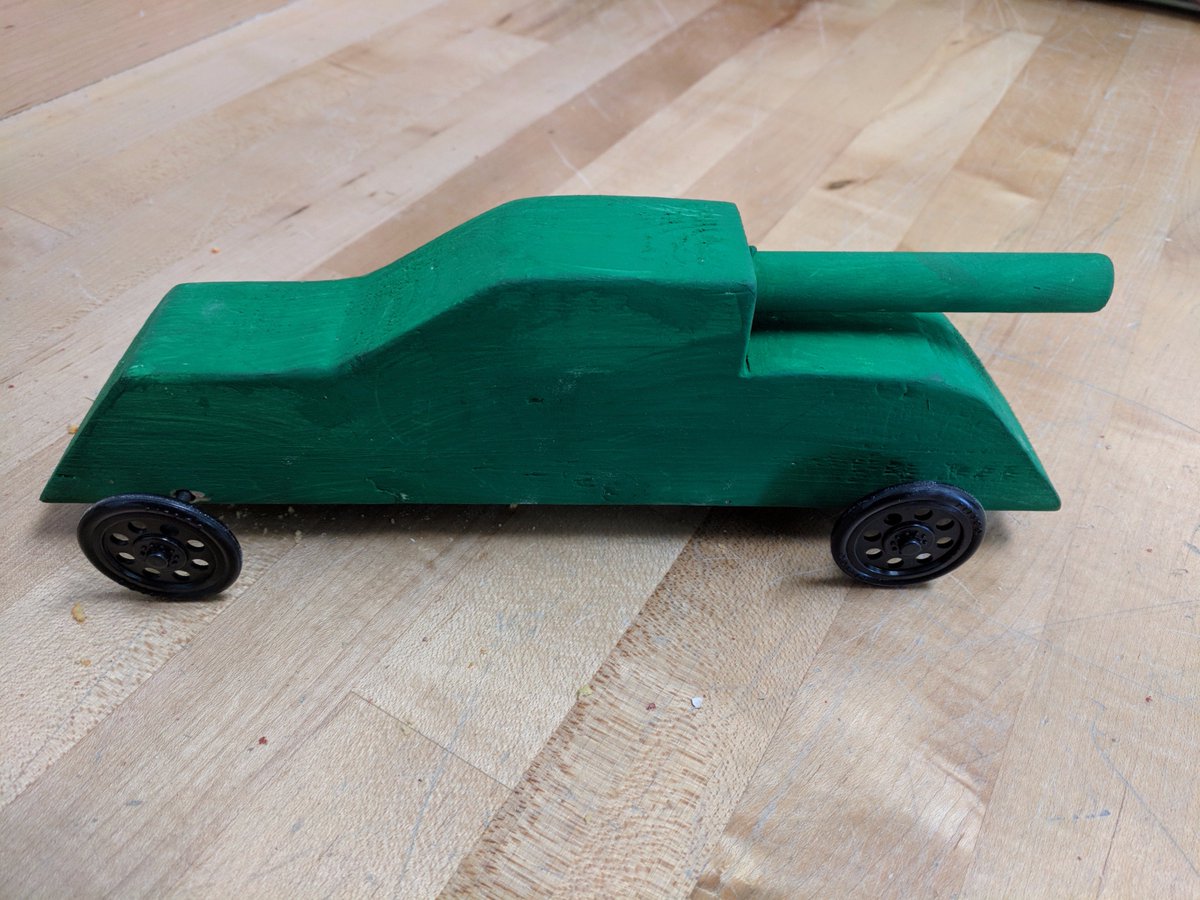 MrGreenUMS's tweet photo. A tank, a banana, a horse and a carrot... Some very creative 'car' designs this year! #fcpsCTE #weareUMS #sometimesourcarsarentcars https://t.co/CqegibY3ix