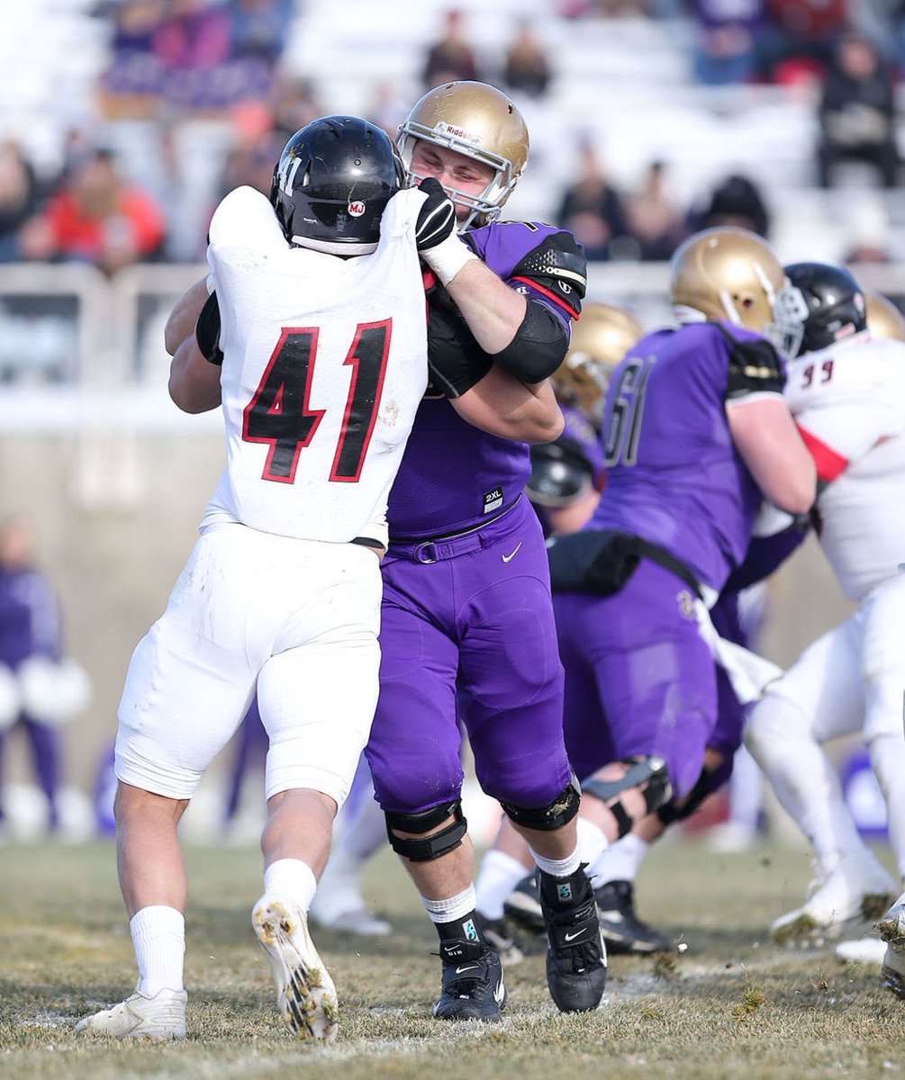 coachKastens's tweet image. Good stop at Park High School! Lot of construction going on here in Livingston... wonder where they are building the statue of @EmterChris the latest @FootballCarroll @WeAreAFCA 1st Team All-American!!! 
#F19HTINGSAINTS