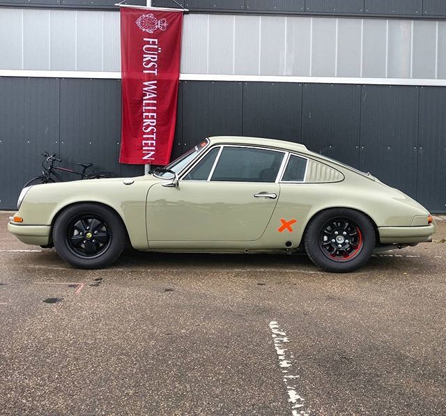 speedgeeks_de's tweet photo. Oldschool 911, Mad Max - Style... #porsche #porsche911 #911 https://t.co/0KkEt6BfDM https://t.co/ooCvKUJOTU