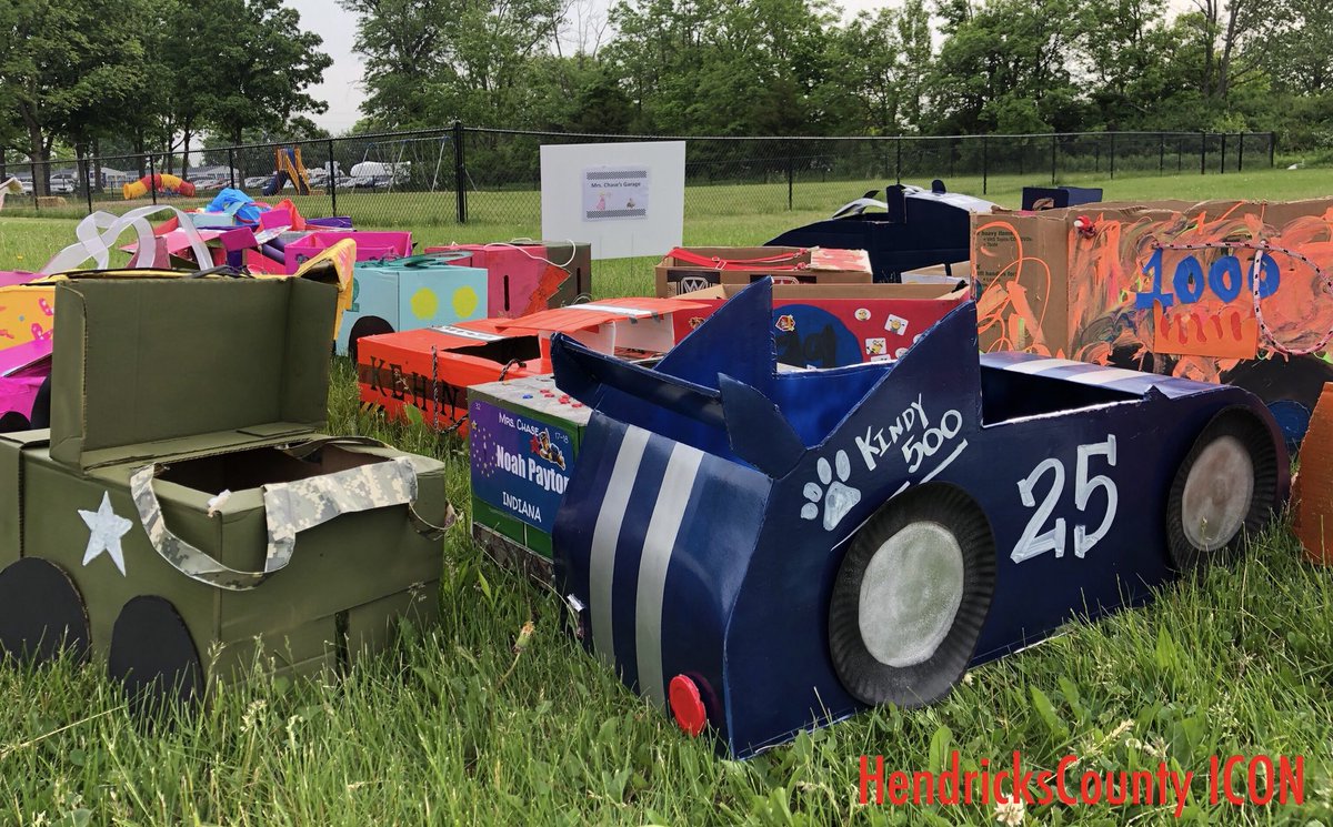 myHCICON's tweet photo. Today’s K-Indy at Reagan Elementary was highlighted with cardboard cars crafted by students @Brownsburg_CSC 

Pictured: 
Charlie Z, pink car - Miss Hojsik 
Bracken K, purple car - Miss Barger Class
Mrs. Chase’s Garage 

@IMS #500Countdown 6️⃣ Days #Indy500 #ThisIsIndy https://t.co/TegIlfv8ST