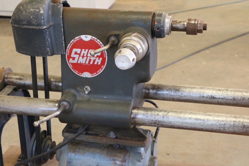 ElizabethMeadow's tweet photo. Restoring this old Shopsmith what a calorie workout sanding it ! π#shopsmith #woodworking @willisbitchin @fwmagazine https://t.co/eidAG5wgyn