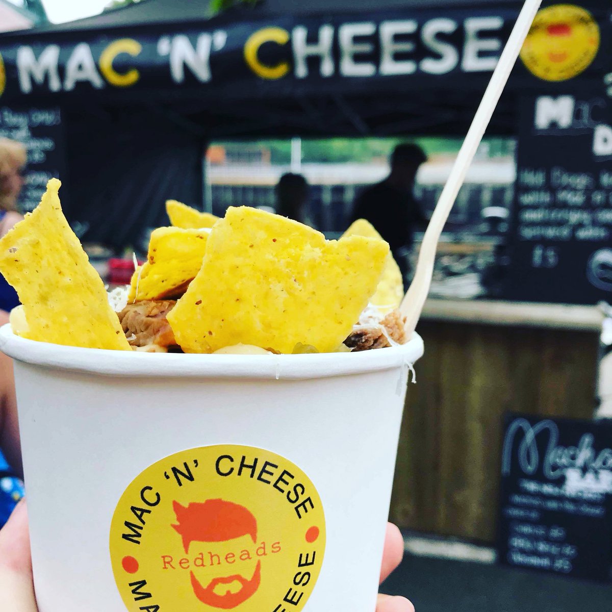redheadsmac's tweet photo. We love happy customer pics!
One of many from a busy weekend.
.
.
.
#macncheese #maclovin #redheadsmacncheese #redheads #cheeselover #streetfood #foodphotography #foodporn #bbqbeef #maclover #northeastwedding #privateparty https://t.co/oNKHEjW8DQ