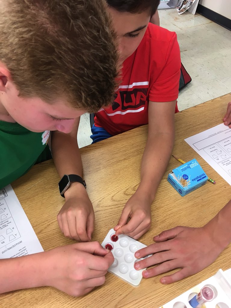KWeidner1's tweet photo. 8th grade science CSI investigation underway—crime scene blood typing analysis #cdslearns #sciencerules https://t.co/wdGzr48OV8