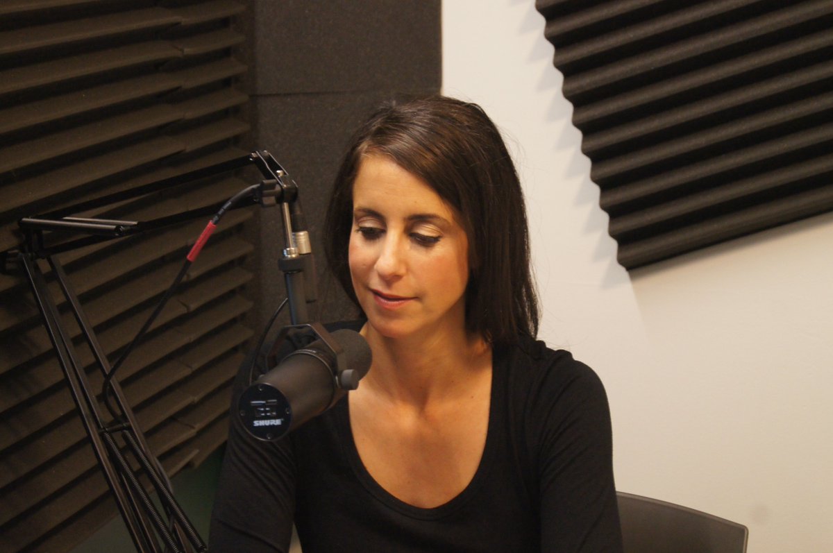 BrandLabSeries's tweet photo. Hear @RXBAR  CMO Lindsay Levin discuss breaking through #CPG industry clutter and building a #brand beyond a product #podcast https://t.co/4PcJ10PqRz https://t.co/clgYkWGLKa