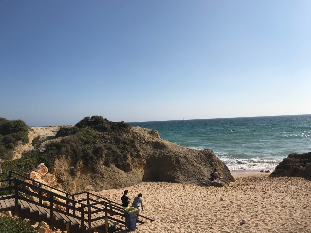 Them waves are a bit choppy check out the boat