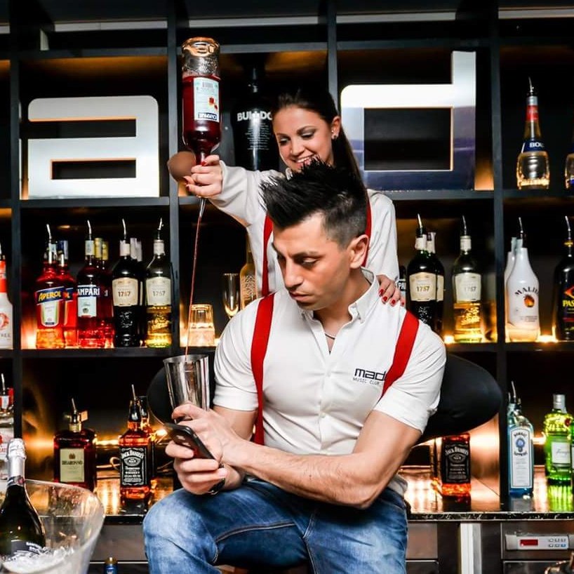NosedaSabri's tweet photo. @madeclubcomo 
#NewProfilePic #Bartender https://t.co/ykKbeZgIbu