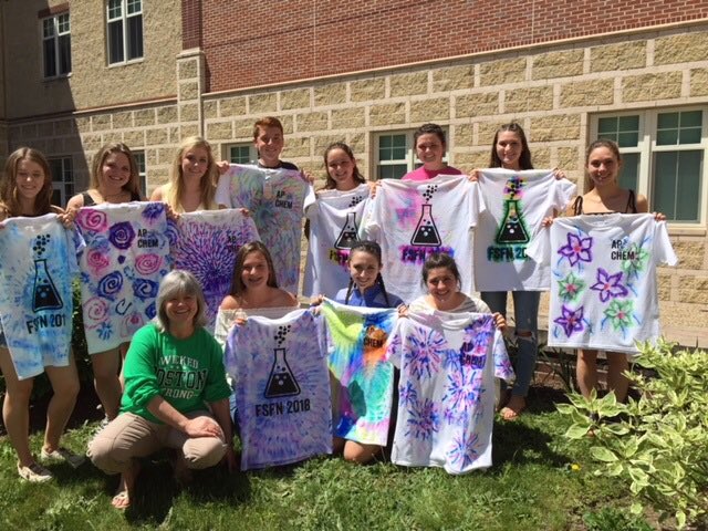 Lydia_Nelson's tweet photo. @whchemistrydept @WHPrincipal @WHRHSGuidance #FSFN join WH students to make your own Chemistry magic! Ask Mrs Patterson any ? https://t.co/HixktJO9mM