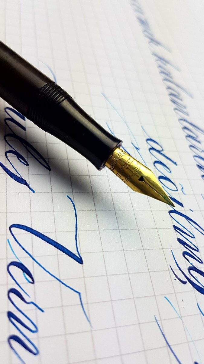 FPibr's tweet photo. Waterman's 12 PSF
Kwz Azure 4
Oxford
#watermanpen #watermans #watermans12 #kwzink #kwzazure4 #kwzazure #oxfordpaper #oxford #handwriting #fountainpennetwork #çalakalem #dolmakalem #fountainpen #mürekkep https://t.co/B0TqejECIj