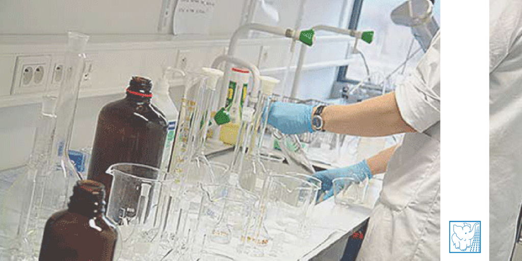 prevor_com's tweet photo. Want to know more about the storage of chemical products in a lab?  Check here: https://t.co/kkybiLyllI
#labsafety #chemistry #prevor #chemicalfirstaid https://t.co/JDV5WsIts9