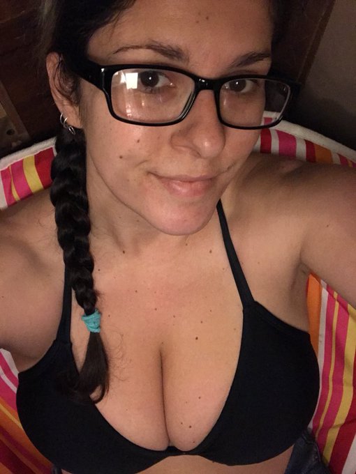 Life is good. Spotty internet at new place. Miss y&rsquo;all lots. Been working hard &amp; catching up on bills<a href="/tag/newprofilepic"class="tags"><span>#newprofilepic</span></a>