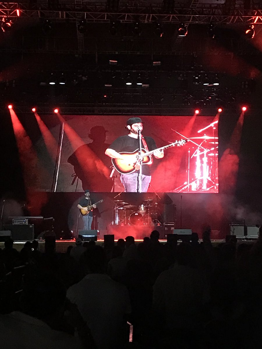 LUMINICAGDL's tweet image. @PhilipsVariLite @dtslighting @Martin_Global @MALighting @CuliacanSoy #VL3000 #nicknrg1201 #mac101 #k1haze