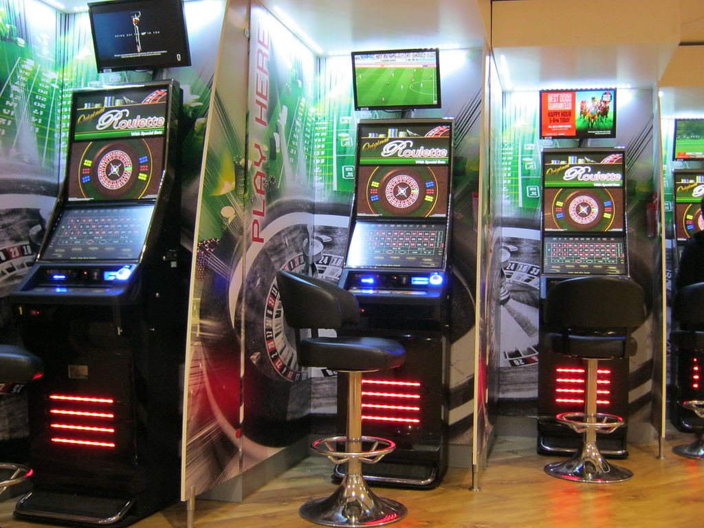 kevinblake2011's tweet photo. This week's column: FOBT decision should only be the beginning of tougher regulation of bookmakers. RTs appreciated. https://t.co/grK8lCODWm https://t.co/wxGYbmLm9G