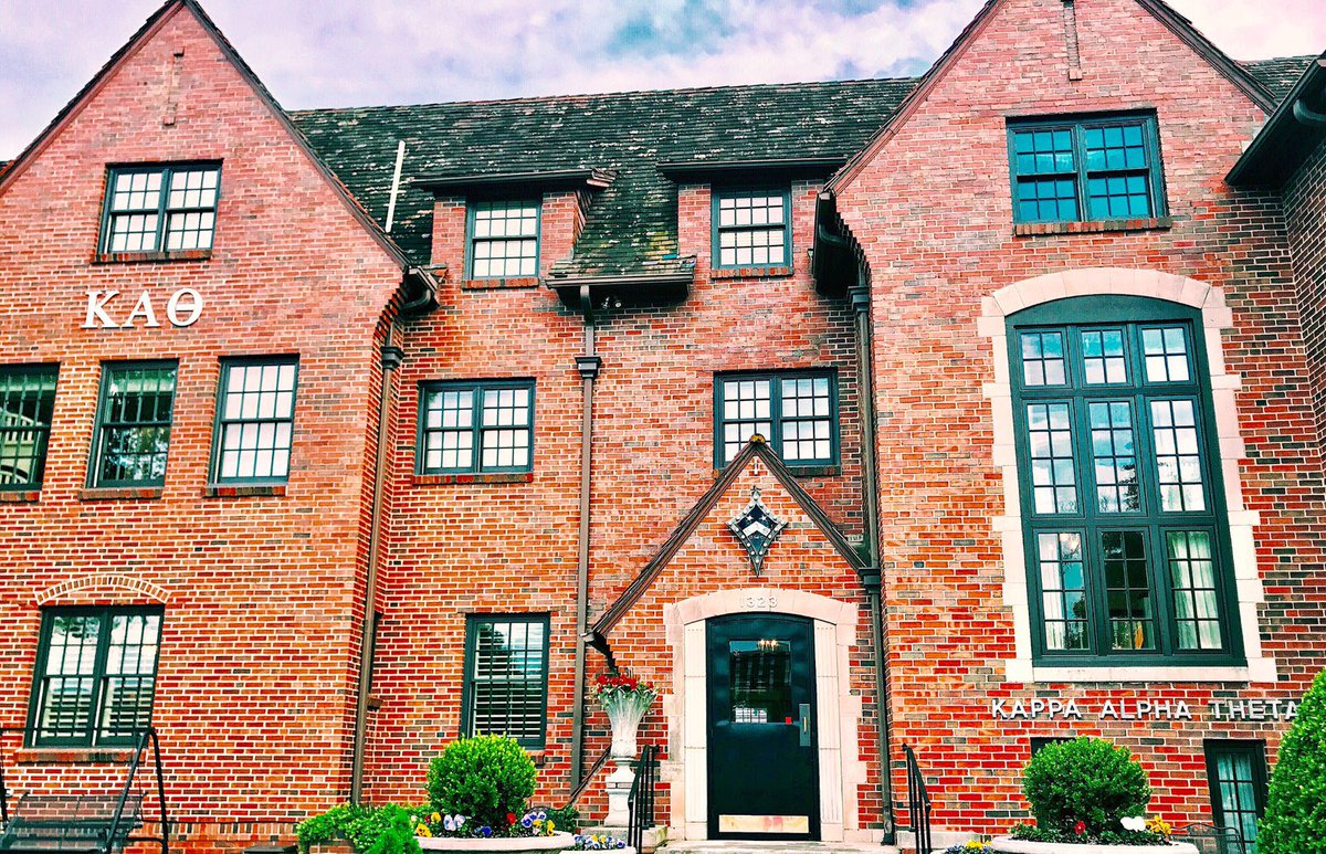 OkSUPanhellenic's tweet photo. We’re kicking off #chatperspotlight with Kappa Alpha Theta!! The Beta Zeta chapter of ΚΑΘ was founded at OSU in 1919.
Values: scholarship, service, leadership, personal excellence and friendship
Symbol: kite-shaped badge
Flower: the black &amp; gold pansy 
Colors: black &amp; gold https://t.co/tm330NzCmX