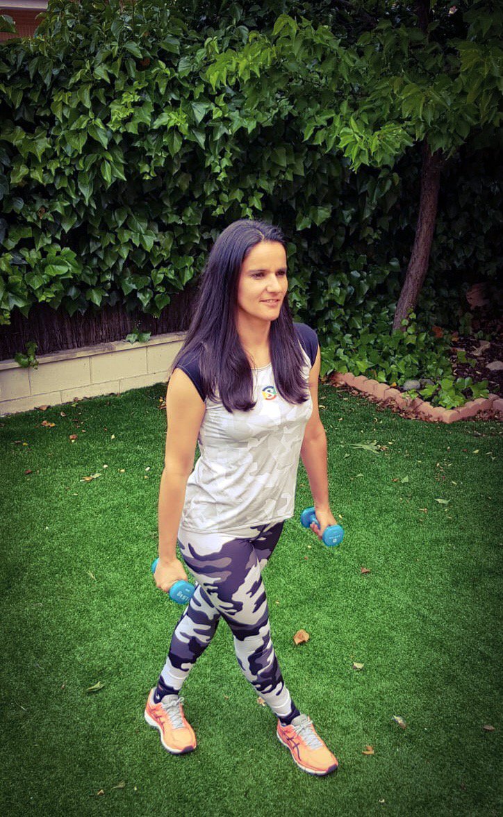 mueveteestilo's tweet photo. Empezamos con el método de entrenamiento "SUPER BODY SUPER BRAIN" 💪💪💪💪🇺🇸🇺🇸 y además estrenamos ropa muy cómoda,estilosa y perfecta en cuanto sujeción para este tipo de ejercicios.

Gracias SUPER BODY SUPER BRAIN por esta manera tan amena de trabajar física y mentalmente. https://t.co/uoIH5sCx6G
