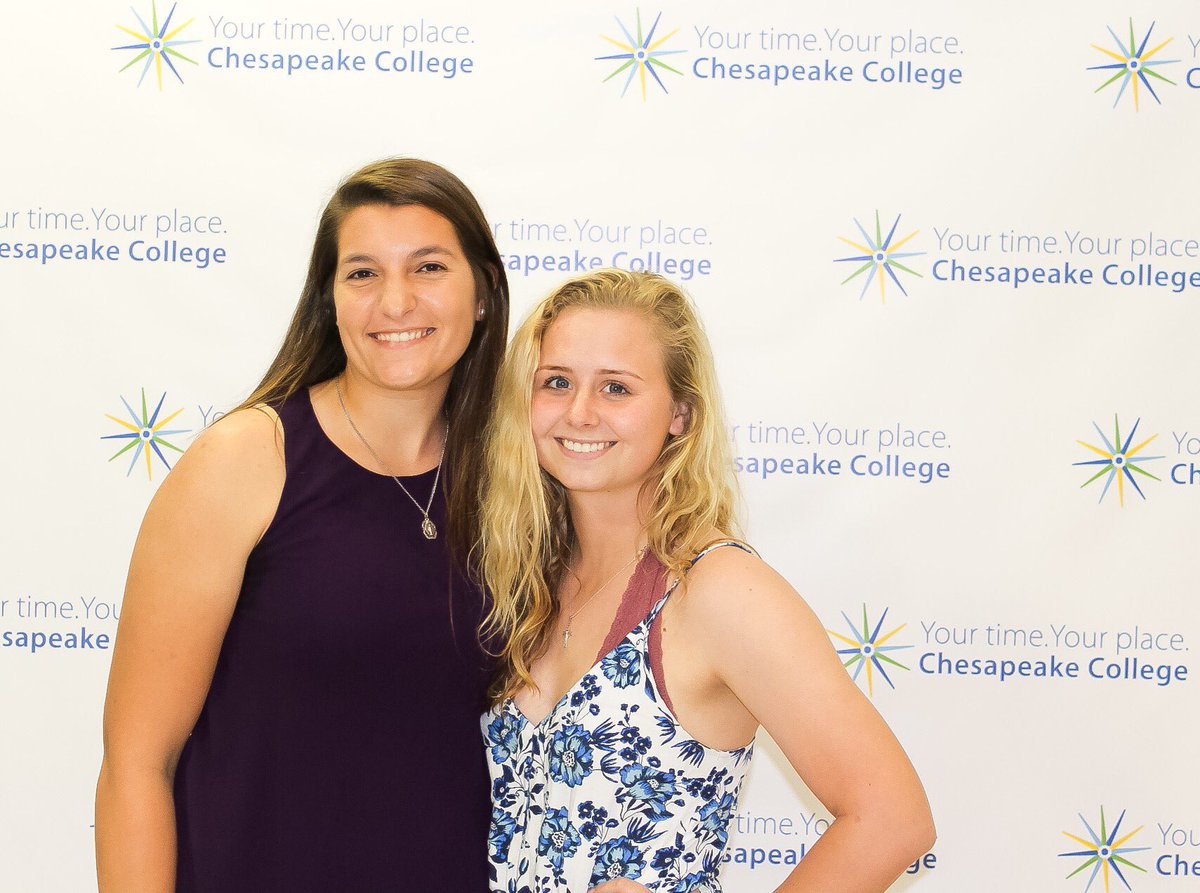 PeakeCMJ's tweet photo. Here’s one of the CMJ graduating students from Chesapeake College, congratulations Anne!🎉 #Classof2018 https://t.co/AhXhyh7tK4