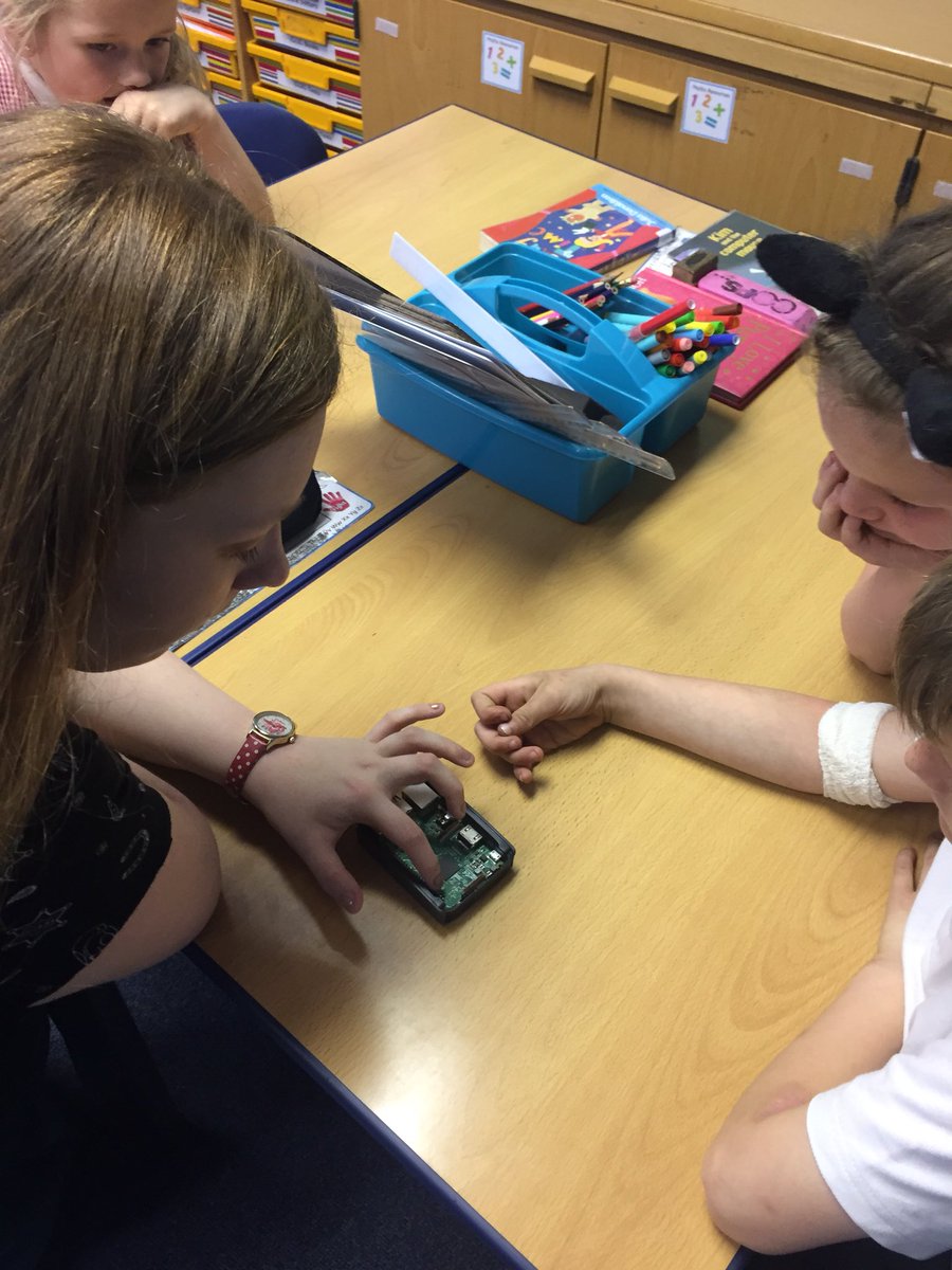 MissMostyn's tweet photo. P3 were learning about the functions of a raspberry pi.  #BPSSTEM #EmmaWeb_STEM https://t.co/HYJew6cYWf