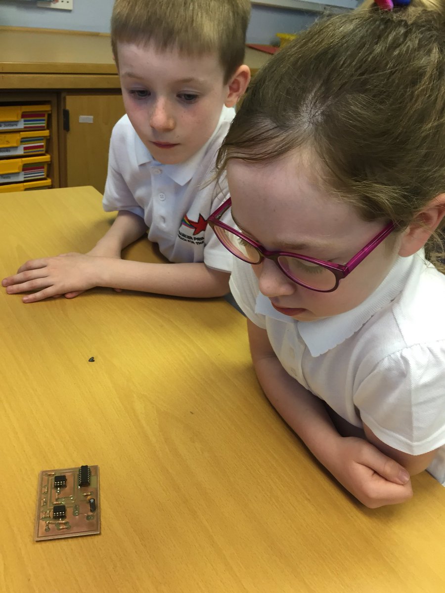 MissMostyn's tweet photo. P3 were learning about the functions of a raspberry pi.  #BPSSTEM #EmmaWeb_STEM https://t.co/HYJew6cYWf