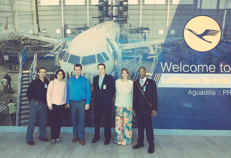 iaapraaipr's tweet photo. Hoy recibimos la agradable visita de la delegación del Ministerio Comercial de España en Puerto Rico para conocer el AAIPR y el cluster aeroespacial. También visitamos a Lufthansa Technik y a Honeywell para identificar  oportunidades de colaboración @Sec_Laboy_DDEC @DDECPR https://t.co/Y65twSNIv5