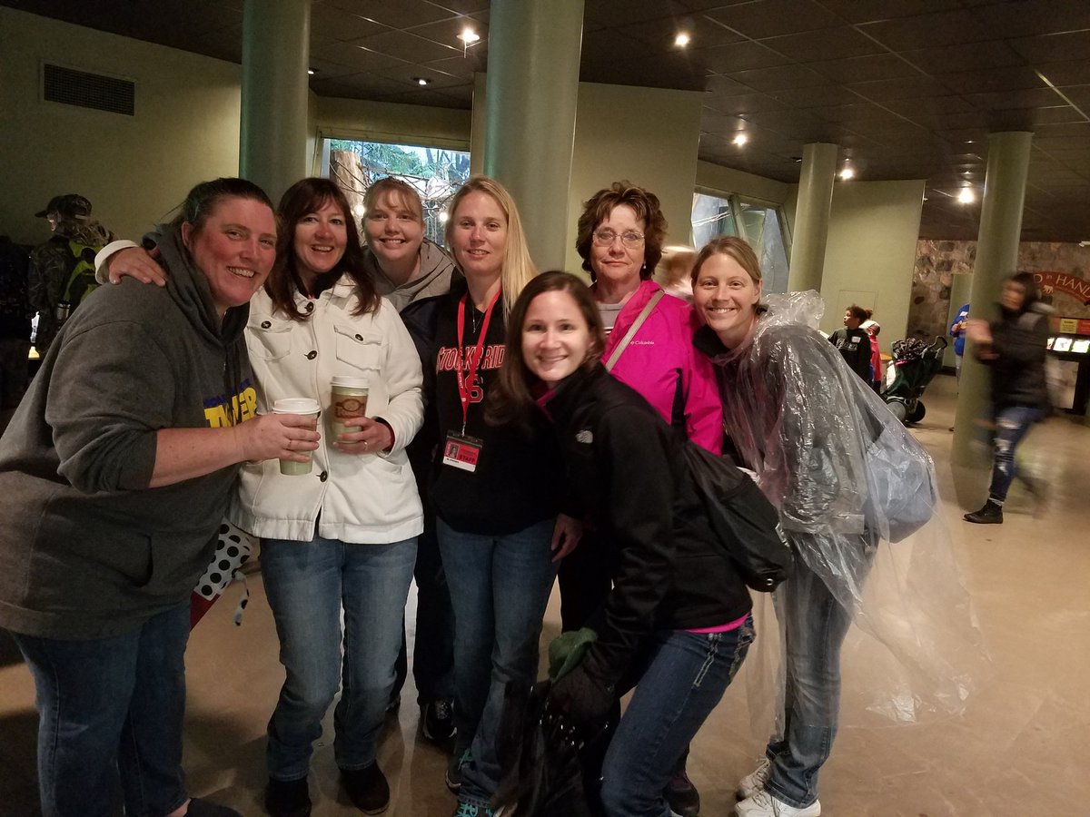 angieschorer's tweet photo. Teachers enjoying the day at the zoo... rain and all! #GoStockbridge https://t.co/7d0HVCwgpt