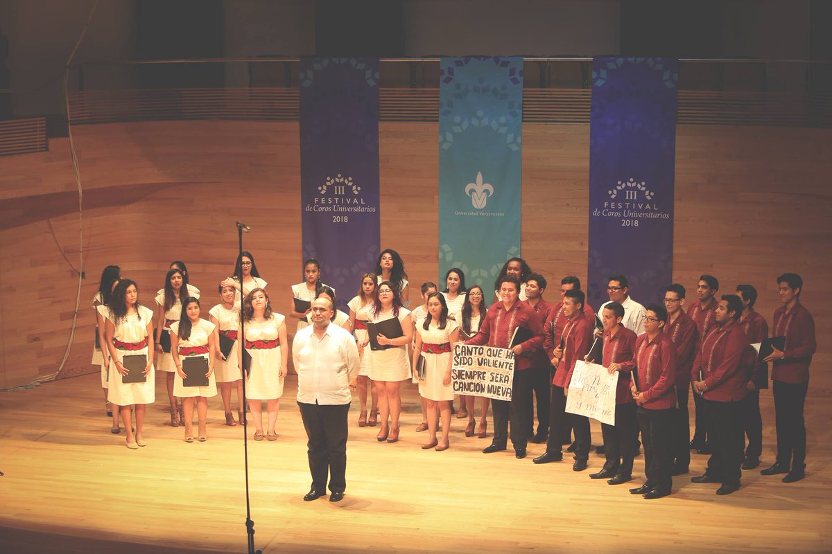 DGDCulturalUV's tweet photo. ¡La tercera edición del Festival de Coros fue todo un éxito! 
Agradecemos a los más de 250 participantes de las 5 regiones universitarias por compartirnos un poco de su gran talento durante los 4 días de festival.

¡Felicidades a los ganadores y nos vemos en el 2019!

#CorosUV https://t.co/pmDl0cxB3y
