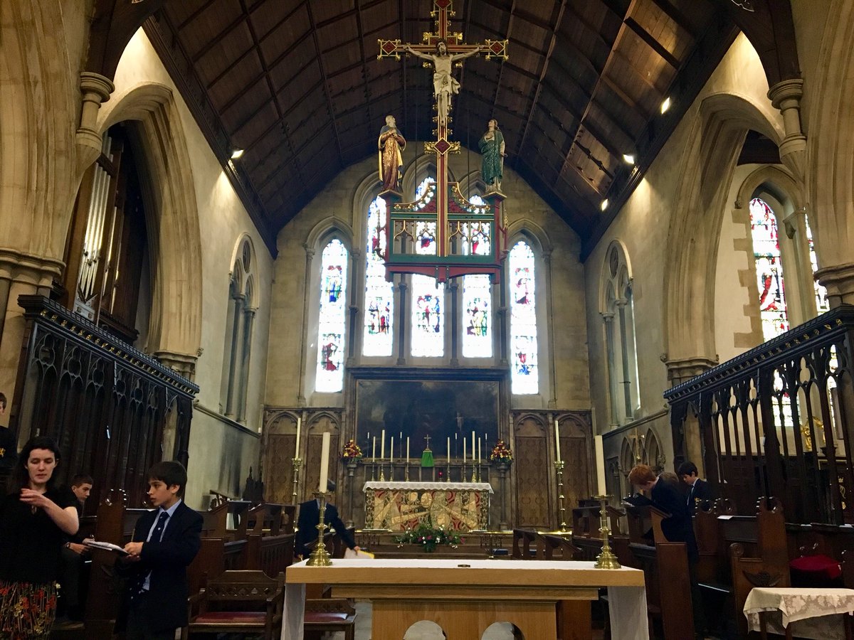 Mon_Charity_RS's tweet photo. Today Form 2 @MonSchBoys @Habsmonmouth visited 4 churches around the town - Baptist, Methodist, Catholic and Anglican ⛪️✝️ Thank you for allowing us to visit 😊 #RStrip #Christianity #GettingOutOfTheClassroom #learning https://t.co/yxkfWMlapz