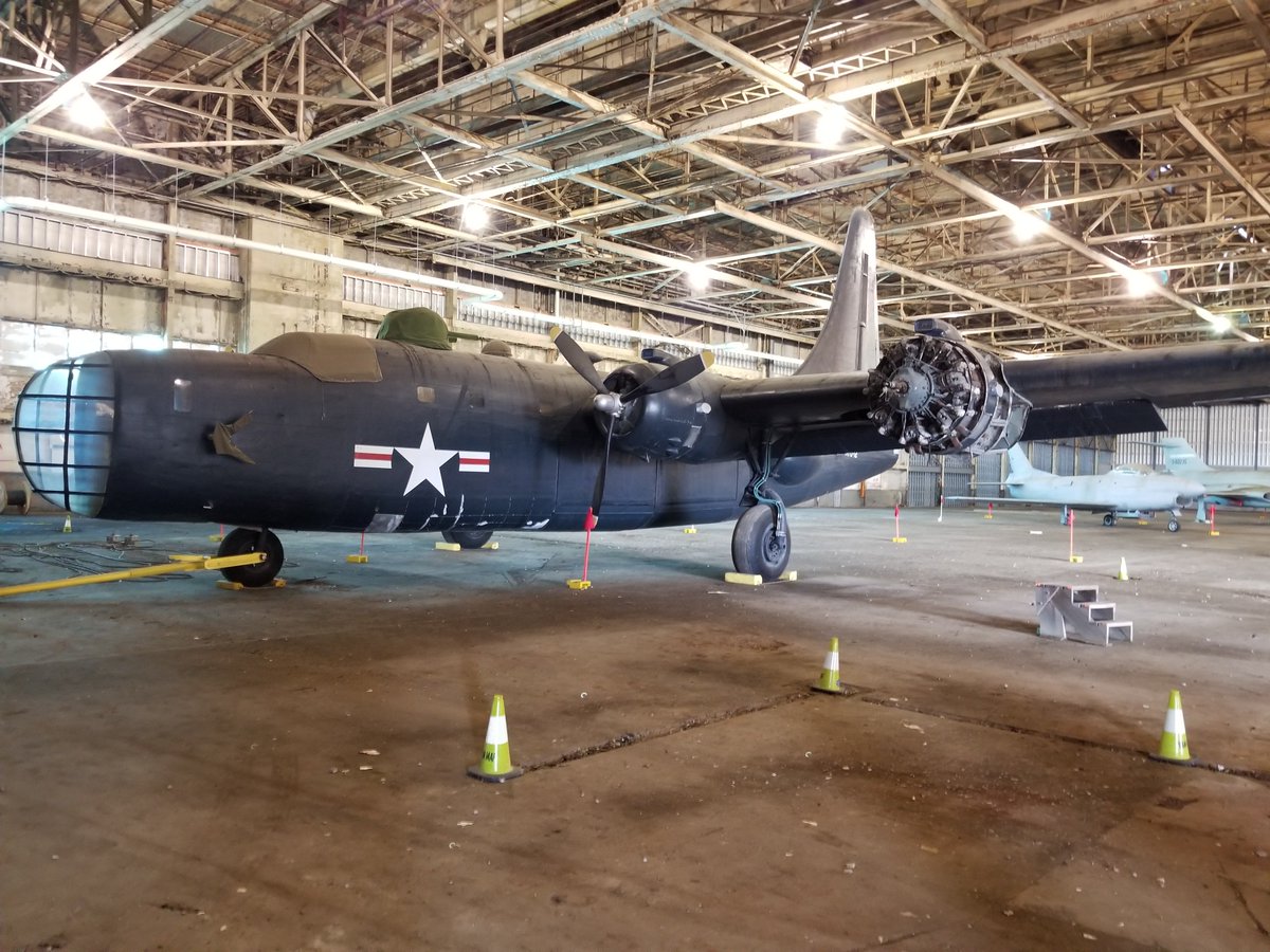 WesLakesAuthor's tweet photo. Had a great book release at Willow Run and the Yankee Air Museum https://t.co/WxDt6wJtFr