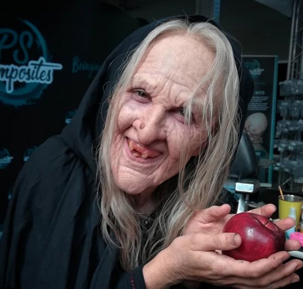 ppiproducts's tweet image. Great job by @andreartista at the @PSComposites booth this weekend at #IMATS London.  It's a @TheRickBaker inspired makeup from "Enchanted" #sfxmakeup #hag