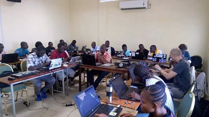 ilasolthah's tweet photo. Au delà de la #OSM, la Francophonie un moyen de #LibreEnsemble dans la cohésion et la brassage culturelles entre en Afrique de l'Ouest avec @ProjetEOF @OSMNiger #Map4NE
#ActionTogo2018 https://t.co/bo9IwQ3850