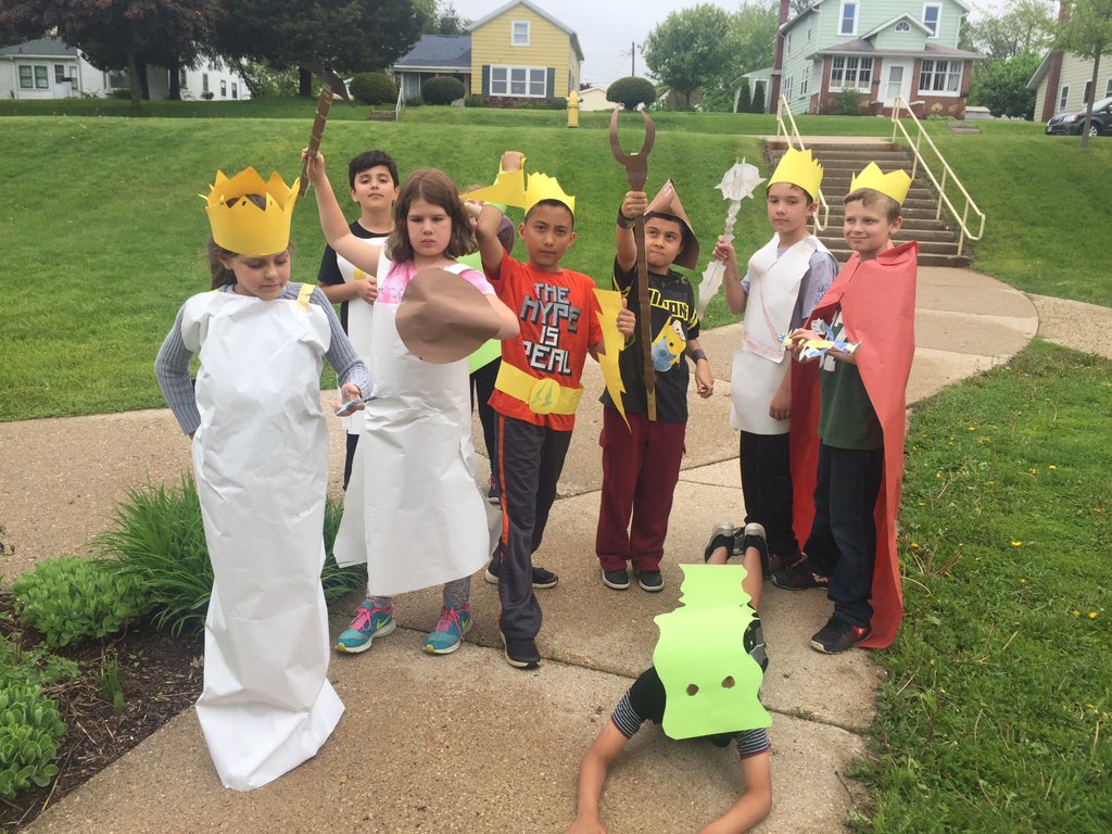 VHarkey3's tweet photo. Mythology comes alive! Ss engaged and loving it @EVEagles #greekmythology #BeMoreAwesome @mrsplois https://t.co/vIsEmebt9a