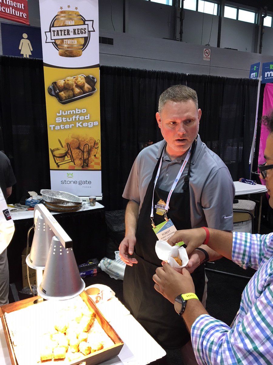 MNagriculture's tweet photo. We’re ready! MDA staff are in Chicago for the @NatlRestShow and @SWEETSandSNACKS Expo. The AGRI New Markets Program helps food and beverage companies access new markets and grow their businesses. #MnPavilion #MnNaturally #NRAShow18 #SSE18 https://t.co/KcmkUAZaWl