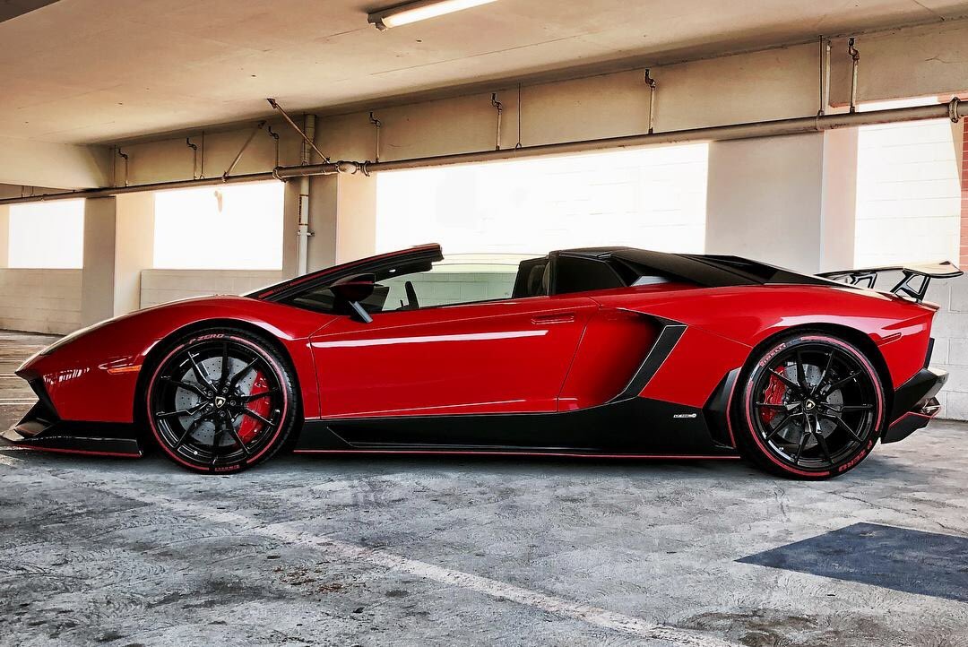 arobbo26's tweet photo. #Lamborghini #Aventador #PirelliEdition https://t.co/V81vhblzRp
