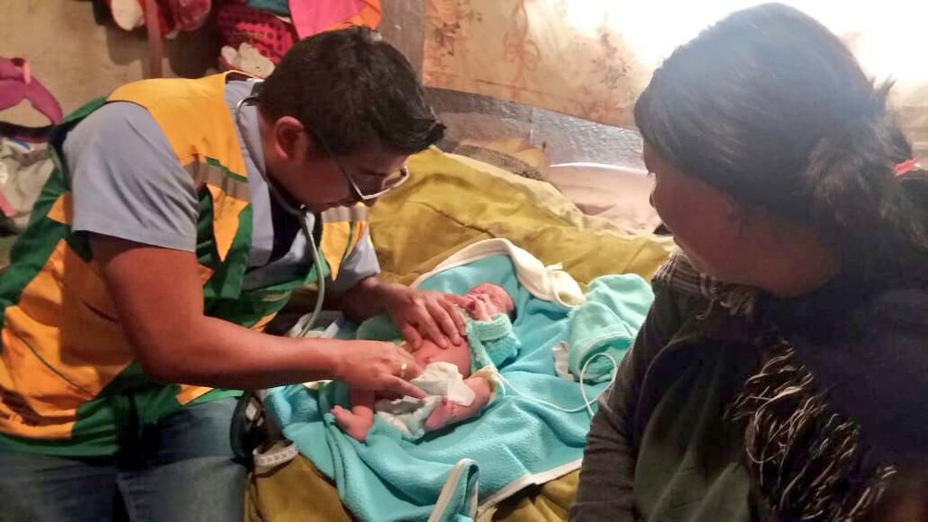 SaludImbabura's tweet photo. #Ibarra| con la estrategia #MédicoDelBarrio, el Centro de Salud de Sigsipamba da atención médica a pacientes de los grupos vulnerables, garantizando la recuperación de su salud. https://t.co/DAnYdOp32b