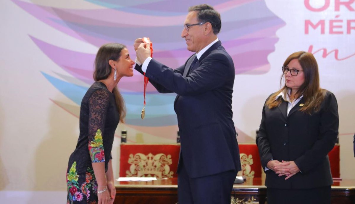 Lima_ECpe's tweet photo. #Mujer2018: ellas recibieron la Orden al Mérito por su destacada labor [#FOTOS] ► https://t.co/qZDb8bmawR https://t.co/2SOWEDZPn7