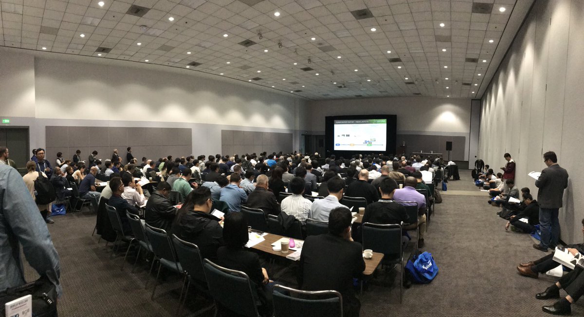 NanosysInc's tweet image. Standing room only at Dr. Hotz’ Monday Seminar on Nanosys Quantum Dots at #DisplayWeek18