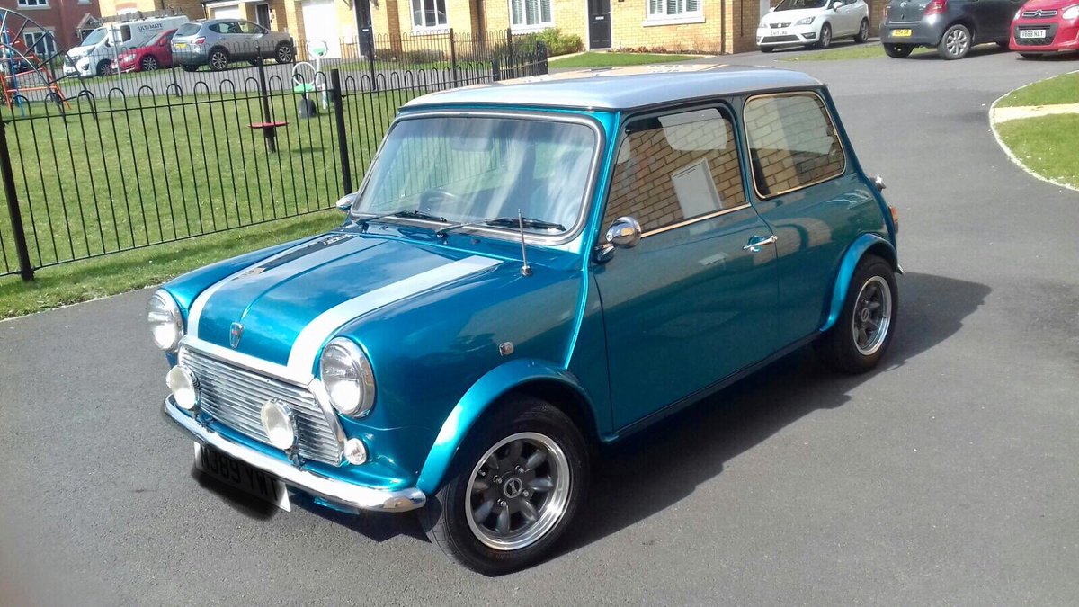 Hoole16's tweet photo. Love driving this #minisidewalk now it’s nice weather should I drive it to work??? #secureparkingonly #classicmini https://t.co/eJKNsdSDGk