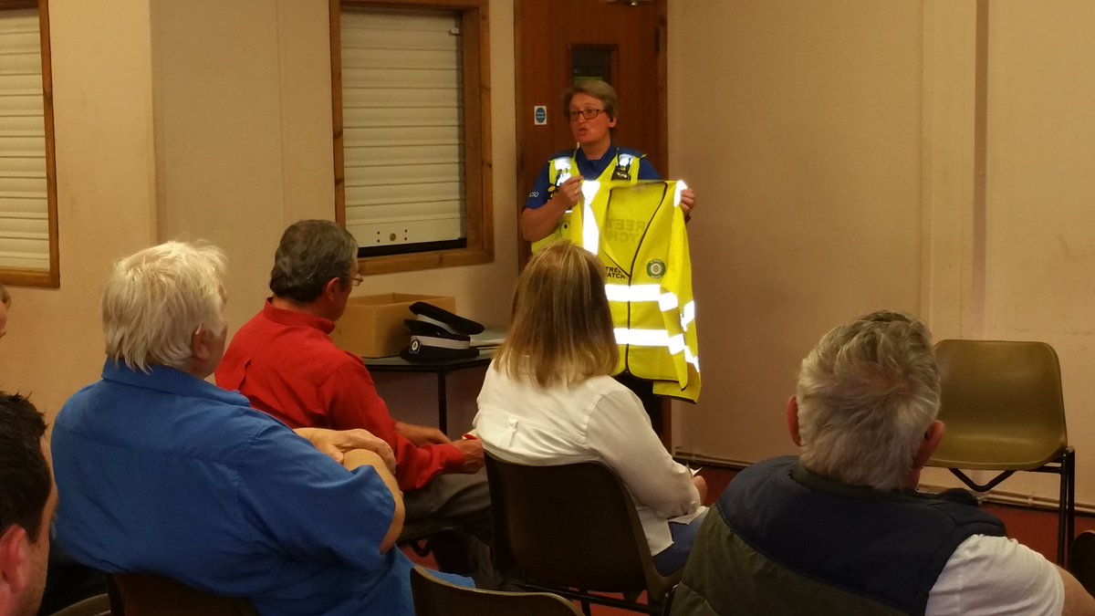 PerryBarrWMP's tweet photo. A very successful NTG meeting held @ElimLifeChurch Kingstanding this evening, Sgt Parsons and his team discussed local issues and preventative actions to members of the community. #PoliceTakingAction #StreetWatch #WMNOW #neighbourhoodPolicing @WMPolice https://t.co/5tfADs5ovT