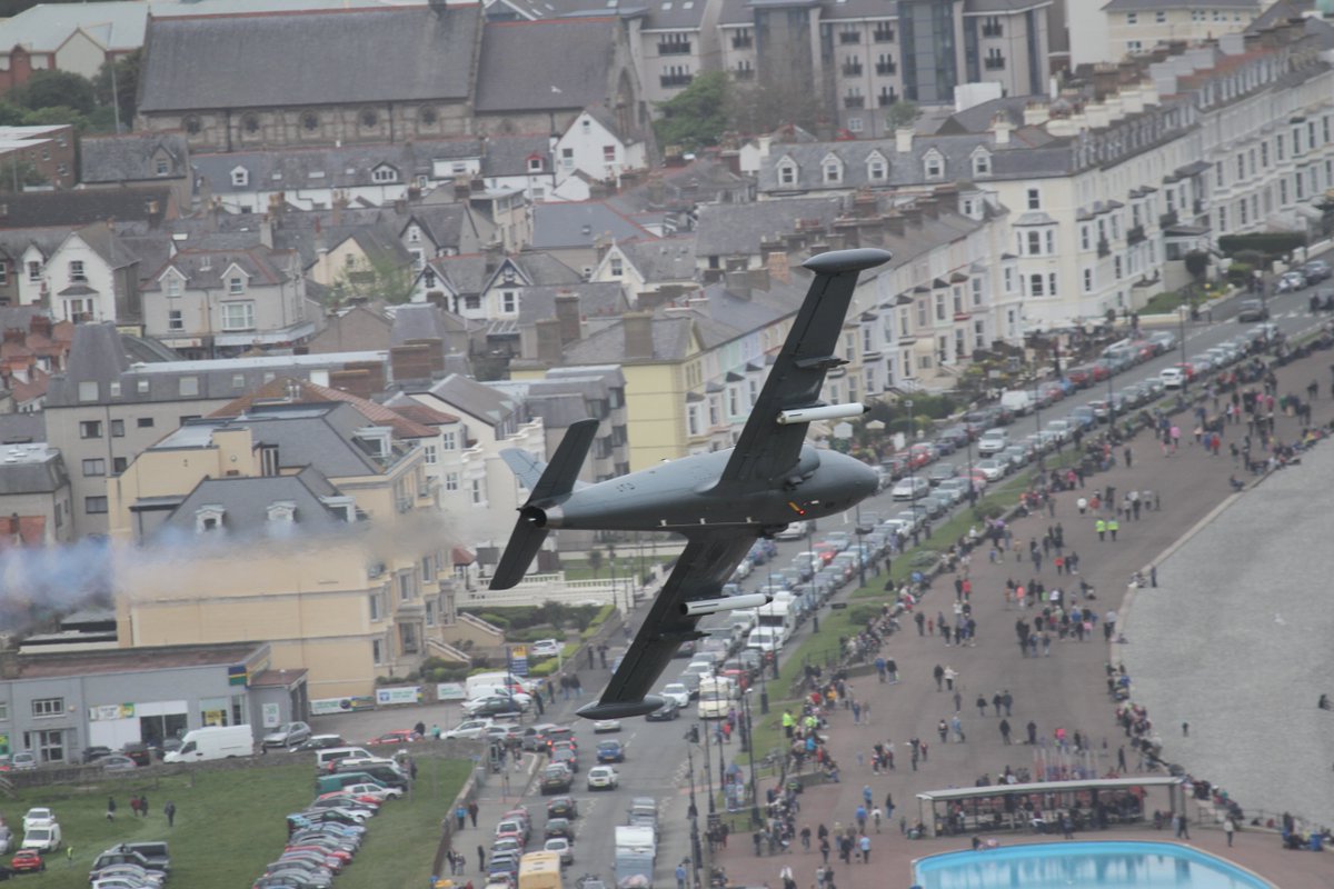 waunilltyd's tweet image. Strikey arriving in style for Llandudno Airshow a couple of years back @Cathy_L17 @strikedisplayUK #avgeek #strikemaster
