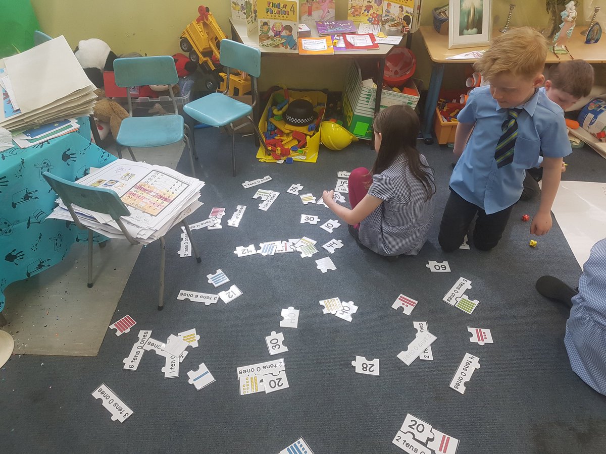 OLRprimary's tweet image. P2 were working on their concept of place value today! P1 were continuing to work on subtraction. #stations #busyclassroom #compositeclass #maths #activemaths