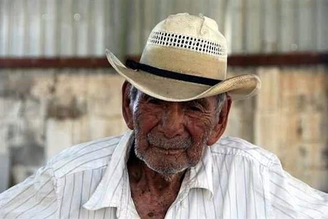 VaxTamaulipas's tweet photo. #reynosafollow,#matamoros,#nuevolaredo,#tampico,#verfollow,#slp,#mtyfollow,#cdmx,#guadalajara ENTERATE: MEXICANO de 121 AÑOS PODRIA SER el MAS VIEJO del MUNDO y MAS VIEJO de la HISTORIA...un privilegio que no pueden comprar los ricos. https://t.co/MCmhyVaevp https://t.co/EqD5AnYnjH