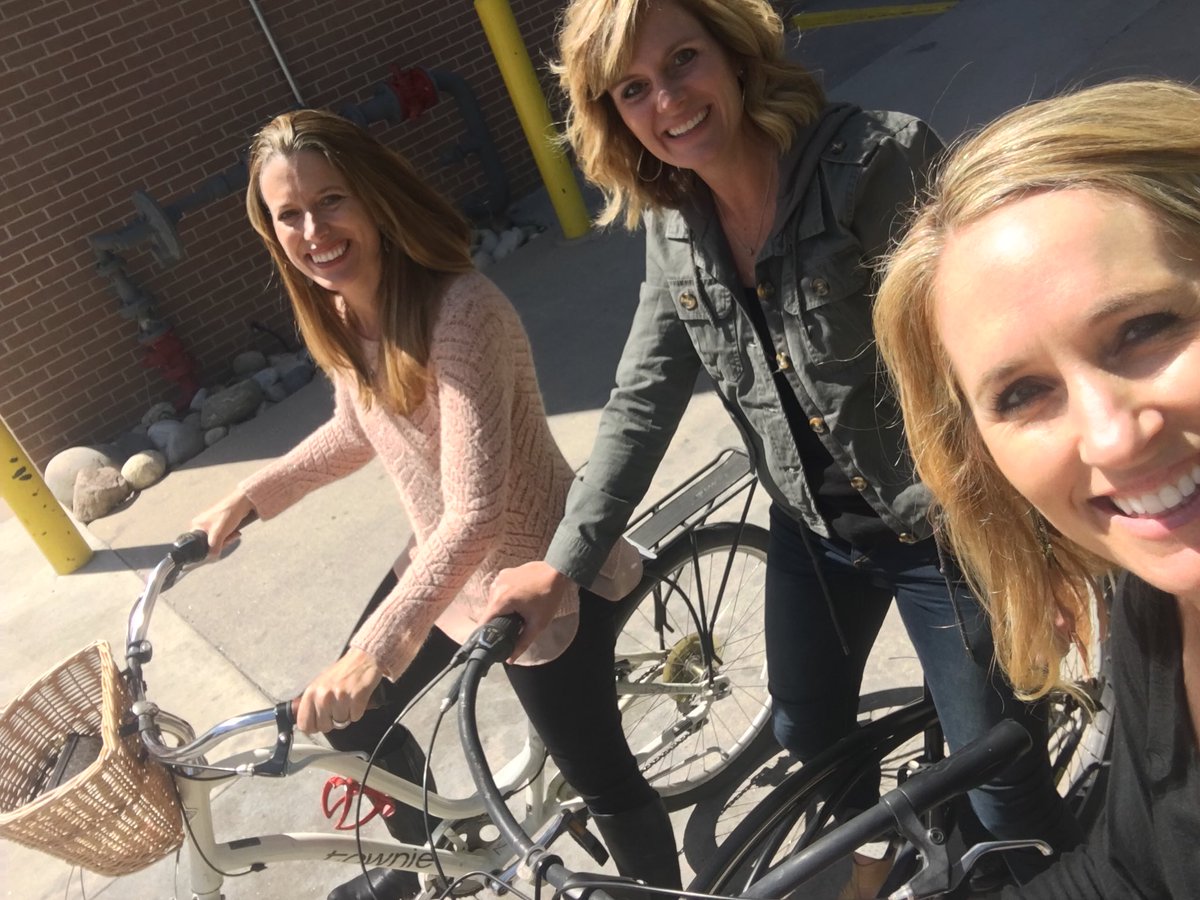 jamietpatrick's tweet photo. Monday staff meetings are my fave! #thefoxgroup https://t.co/9bAtwDg6pp