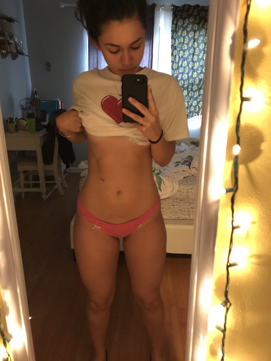 iamteebear's tweet photo. I am so extremely proud of my progress lately. I’ve debated on posting photos I usually keep for my own but f it. The hard work pays!! Still ain’t done yet #lifelongprocess https://t.co/0k5sQfuCyL