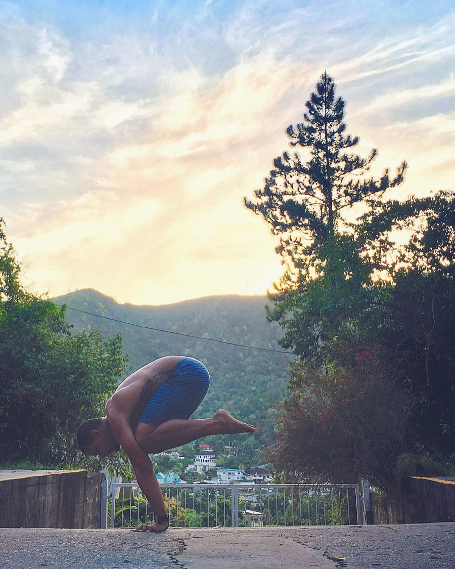 JermoldCompton's tweet photo. Finding time to ground yourself can be difficult, but it's worth every minute.
...
#yoga #grounded #movement #movementculture #moveitorloseit #parkour #parkourfitness #sunset #trinidad #trinidadandtobago #islandlife #nativemvmt https://t.co/dJ9d3bep2y