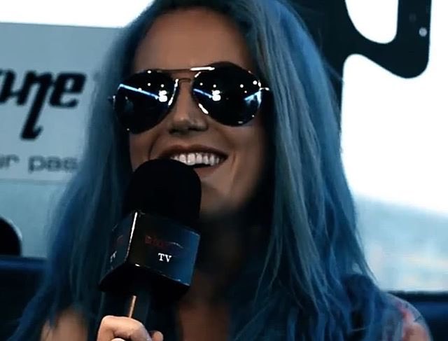 AlissasLight's tweet photo. 💙
•
•
•
Credits to owner
#alissawhitegluz #alissawhitegluzarmy #alissawhitegluzqueen #archenemy #singer #bluehair #metal #queenbeast #queenbeastofmetal #willtopower #gorgeous #metalqueen #girl #AWG #beastling #beastlings #metalgirl #metalband #popular #adorable #combatboots https://t.co/cjuYSc1VZ3