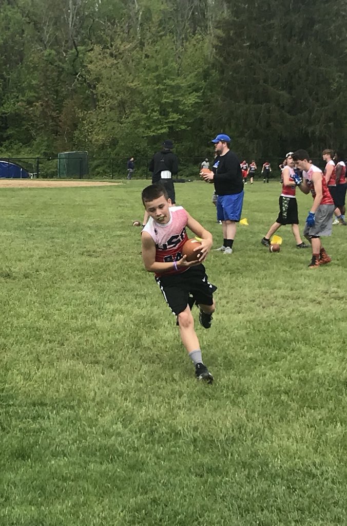 kbgrew's tweet photo. USA Football Camp!🇺🇸🏈#USAFootball https://t.co/YLCPXfgM2m