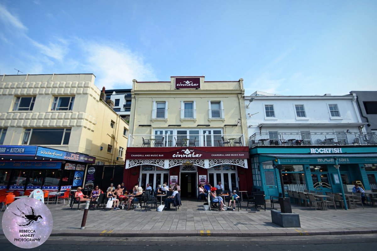 Rebecca_RMP's tweet photo. So the weather really turned around from 2 months ago today. From snow to this! #lovetorquay #torquayphotographer #Nikon #nikond5500 #cinnabartorquay #torquay #torbay #southwesttogup #atsocialmedia #ukpub https://t.co/v4e6Gtn4sX