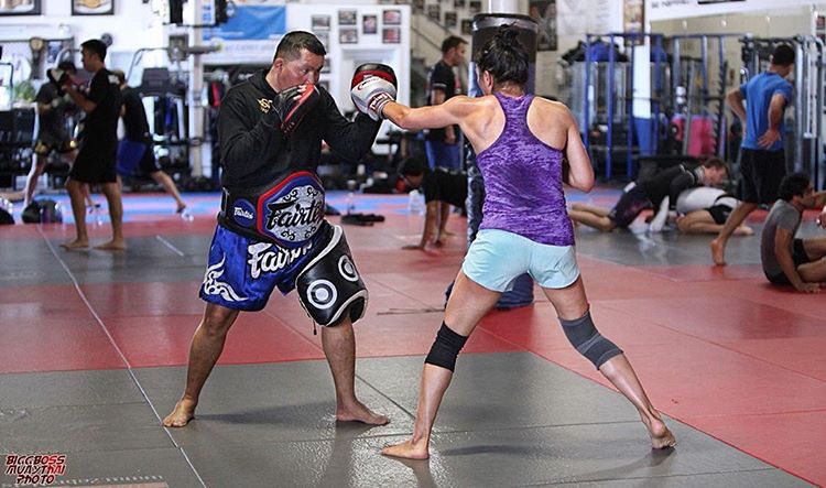 KeriMelendez415's tweet photo. I will be fighting June 29th at #Bellator201 . Excited to get back in there and test myself. 6 weeks until battle! Ready to do this. #elninotrainingcenter #SkrapPack #WoodenmanMt #Graciefighter #AJJ #girlpower #TeamMelendez  photo cred: @biggbossmuaythaiphoto https://t.co/Dzjfd09BCw