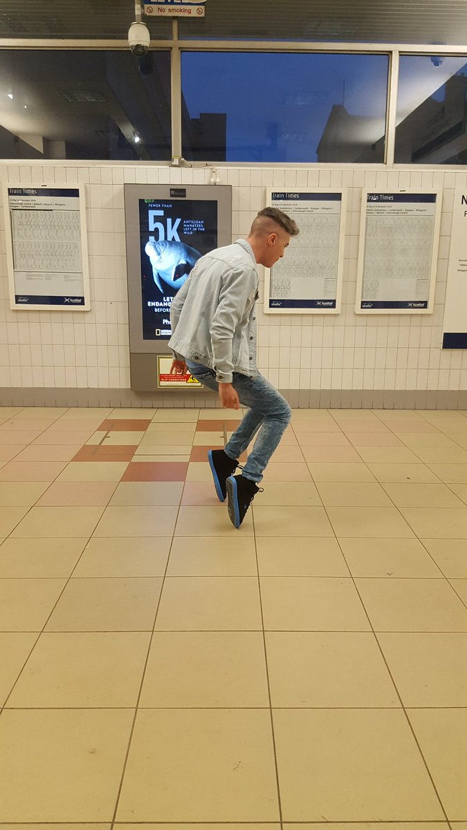 Jack On Twitter Getting Better At My Michael Jackson Toe Stand Dance Move After The Thriller Live Show In Glasgow Streetwalking Baby Hee Hee Aoow Https T Co Lshhmcs1rj